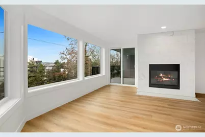 1028 Lakeview Boulevard E #4, Seattle, WA 98102 - Photo 5
