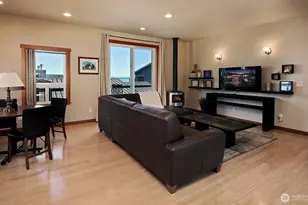 896 Snowshoe Pl, Greenbank, WA 98253 - Photo 27