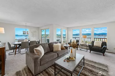 9928 64th Avenue S, Seattle, WA 98118 - Photo 3