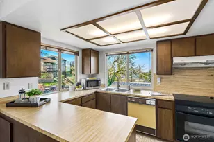 9928 64th Ave S, Seattle, WA 98118 - Photo 11