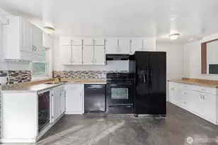 232 Bridgeway, Everett, WA 98201 - Photo 11