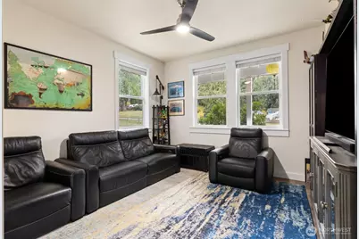 12323 193rd Avenue E, Bonney Lake, WA 98391 - Photo 19