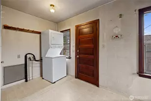 125 S 64th St, Tacoma, WA 98408 - Photo 11