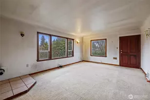 125 S 64th St, Tacoma, WA 98408 - Photo 5