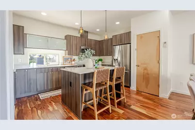 3245 21st Ave W, Seattle, WA 98199 - Photo 9