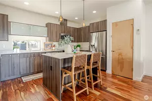 3245 21st Ave W, Seattle, WA 98199 - Photo 9