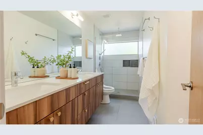 3245 21st Ave W, Seattle, WA 98199 - Photo 15