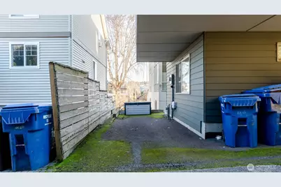 3245 21st Ave W, Seattle, WA 98199 - Photo 25
