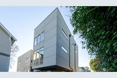 3245 21st Ave W, Seattle, WA 98199 - Photo 1