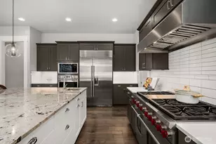 1646 106th Ave SE, Bellevue, WA 98004 - Photo 9