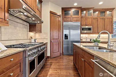 17248 NE 46th Court, Redmond, WA 98052 - Photo 13