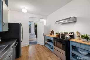 2540 1st Ave W, Seattle, WA 98119 - Photo 13