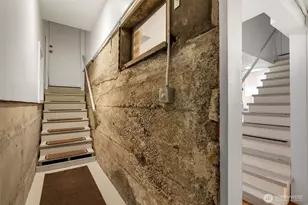 2540 1st Ave W, Seattle, WA 98119 - Photo 33