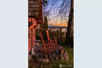 8025 W Mercer Way, Mercer Island, WA 98040 - Photo 27