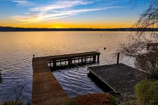 8025 W Mercer Way, Mercer Island, WA 98040 - Photo 31