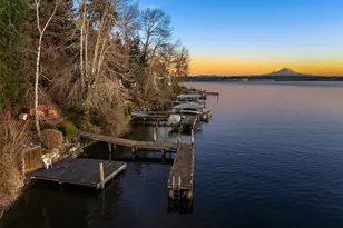 8025 W Mercer Way, Mercer Island, WA 98040 - Photo 3