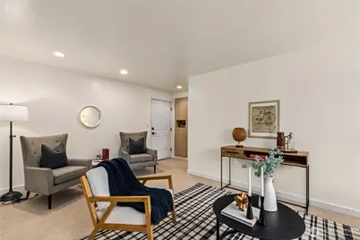 2111 E John Street #202, Seattle, WA 98112 - Photo 3