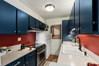 2111 E John Street #202, Seattle, WA 98112 - Photo 9