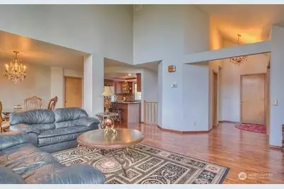 9502 S 200th Street, Kent, WA 98031 - Photo 5