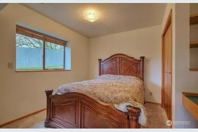 9502 S 200th Street, Kent, WA 98031 - Photo 11