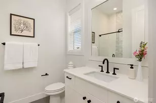 8711 NE Winslow Grove Ct, Bainbridge Island, WA 98110 - Photo 17