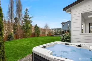 8711 NE Winslow Grove Ct, Bainbridge Island, WA 98110 - Photo 35