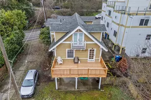 2071 Gilman Dr W, Seattle, WA 98119 - Photo 5