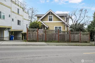 2071 Gilman Dr W, Seattle, WA 98119 - Photo 3