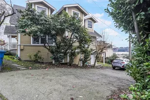 2071 Gilman Dr W, Seattle, WA 98119 - Photo 3
