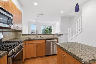 63 Cougar Ridge Road NW #2102, Issaquah, WA 98027 - Photo 7