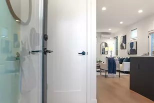 10344 Wallingford Ave N, Seattle, WA 98133 - Photo 3