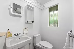 2306 NE 105th St, Seattle, WA 98125 - Photo 23