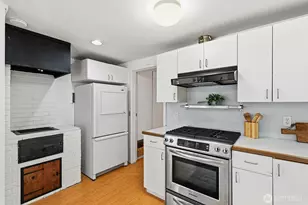 2306 NE 105th St, Seattle, WA 98125 - Photo 15