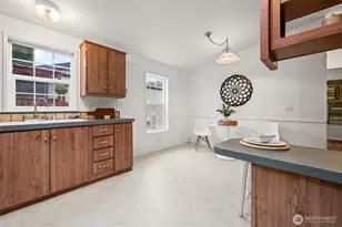 998 Mahogany Ln NW, Bremerton, WA 98311 - Photo 11