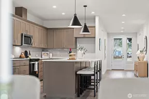 1595 Lockridge Loop E, Enumclaw, WA 98022 - Photo 7