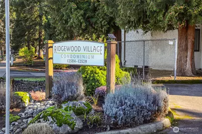 12527 NE 117th Place #F5, Kirkland, WA 98034 - Photo 1