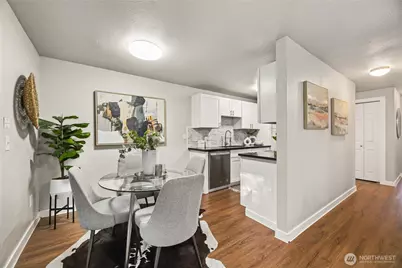 12527 NE 117th Place #F5, Kirkland, WA 98034 - Photo 7