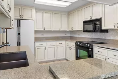 15719 SE 23rd Street #116, Vancouver, WA 98683 - Photo 9