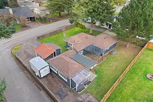 112 Barbara Ln, Everett, WA 98203 - Photo 3