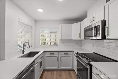 6113 Hazel Loop SE #D, Auburn, WA 98092 - Photo 17