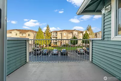 6113 Hazel Loop SE #D, Auburn, WA 98092 - Photo 11