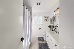 2510 90th St E, Tacoma, WA 98445 - Photo 17