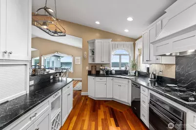 2406 Island Drive NW, Olympia, WA 98502 - Photo 11