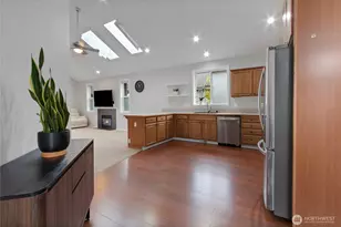 17915 25th Ave E, Tacoma, WA 98445 - Photo 5