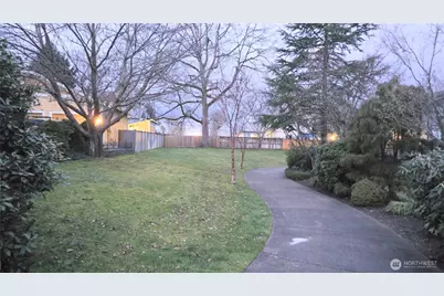 17915 25th Ave E, Tacoma, WA 98445 - Photo 23