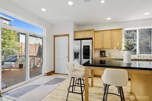 7706 NE 199th St, Kenmore, WA 98028 - Photo 13