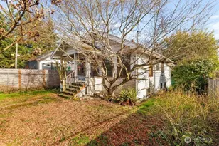 9004 12th Ave SW, Seattle, WA 98106 - Photo 3