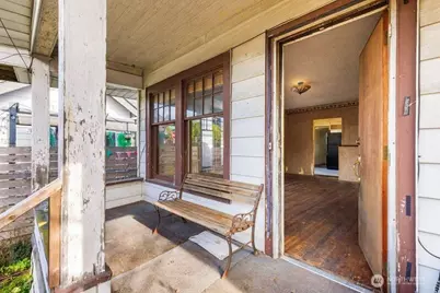 9004 12th Avenue SW, Seattle, WA 98106 - Photo 7