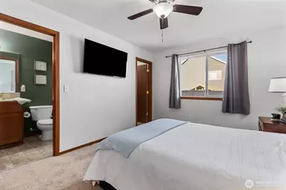 18833 110th Avenue Ct E, Puyallup, WA 98374 - Photo 17