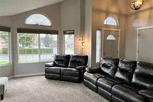 901 Bathke Ave, Enumclaw, WA 98022 - Photo 7